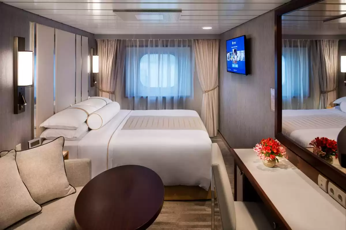 el Azamara Pursuit :   7