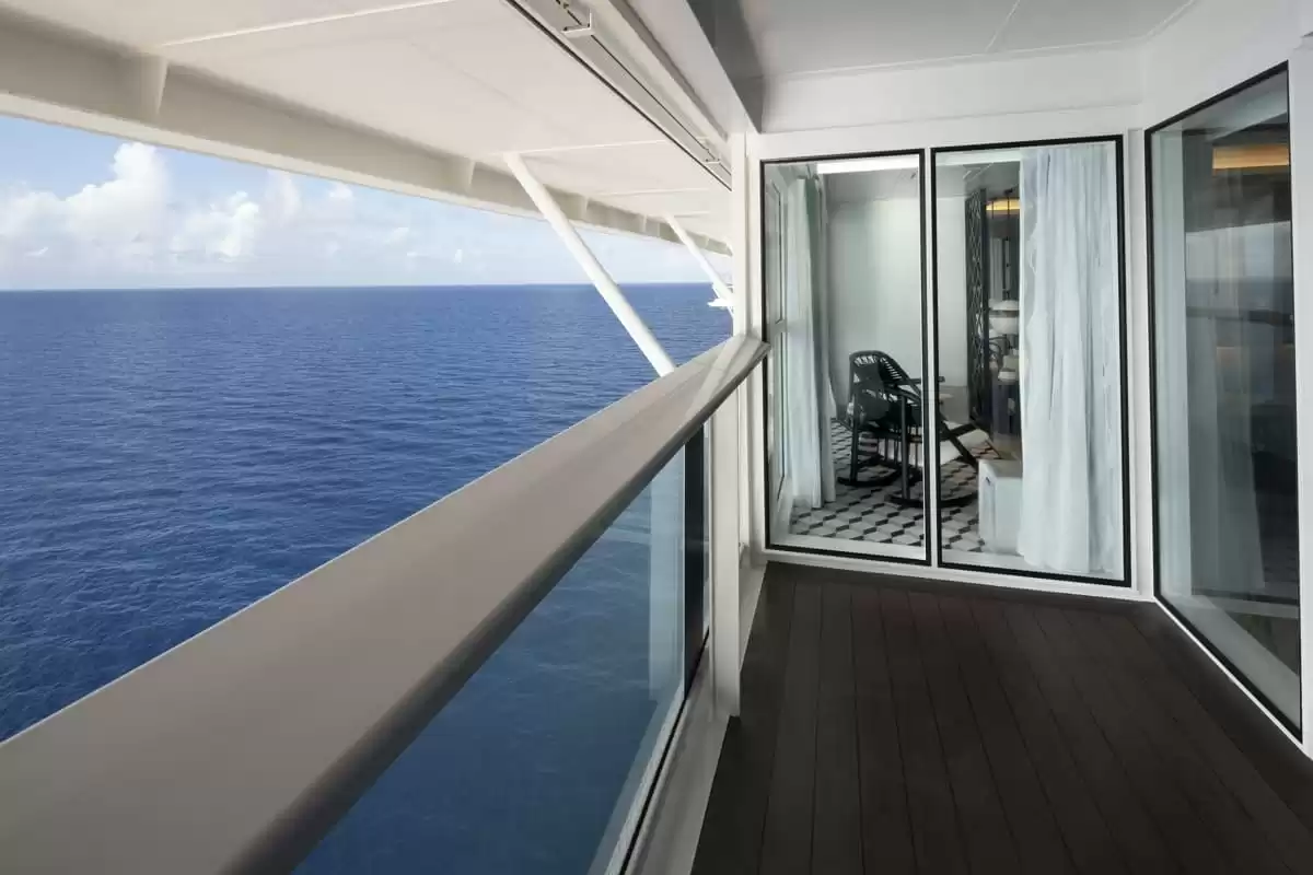 el Celebrity Edge :   33