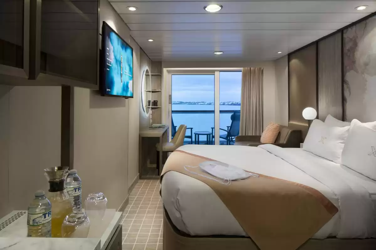 el Celebrity Millennium :   22