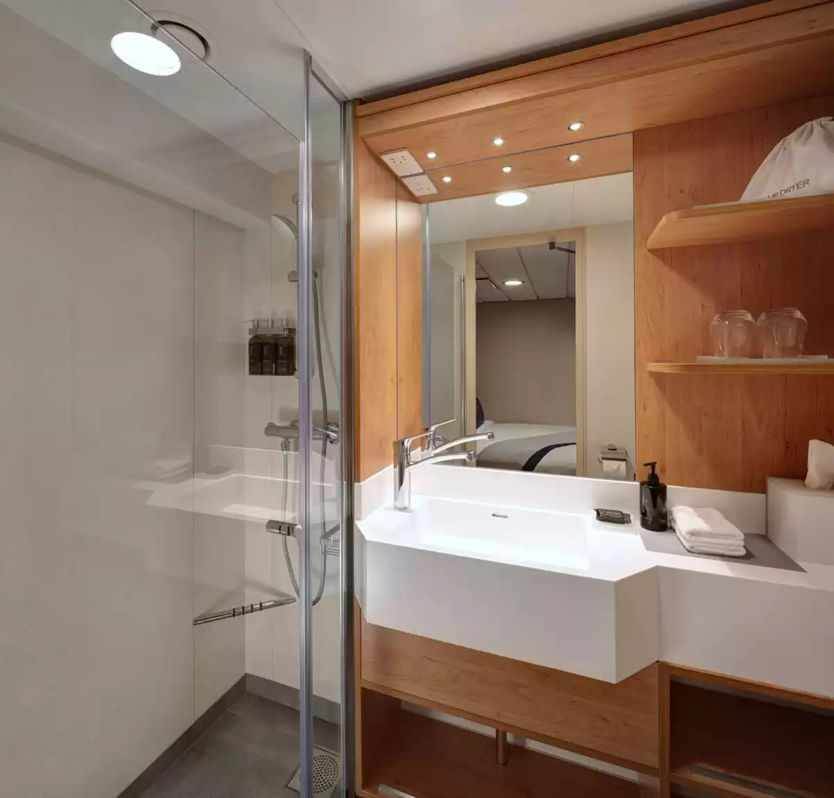 el Celebrity Silhouette :   14