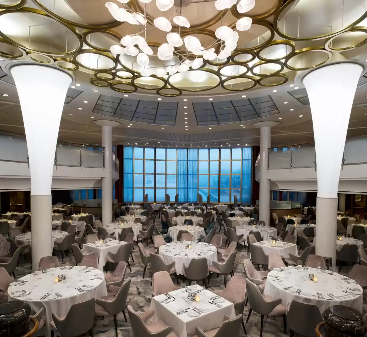el Celebrity Summit :  cabine 7