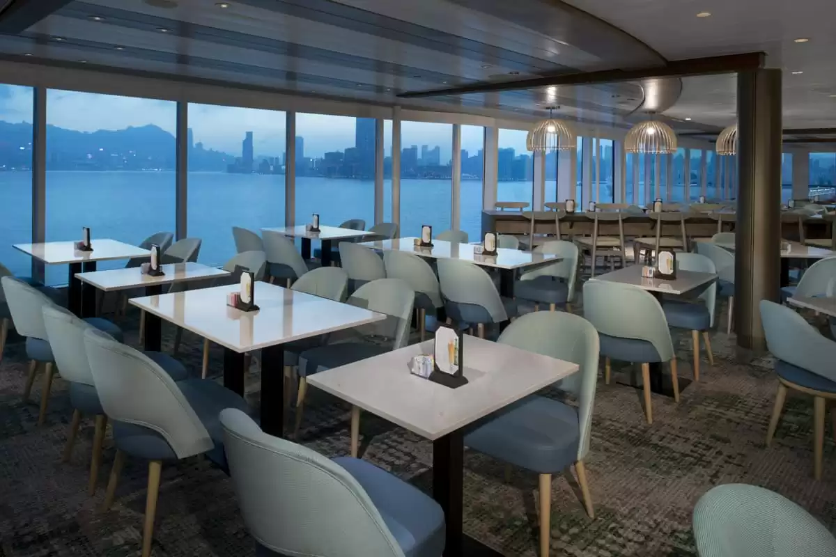 el Celebrity Summit :  cabine 11
