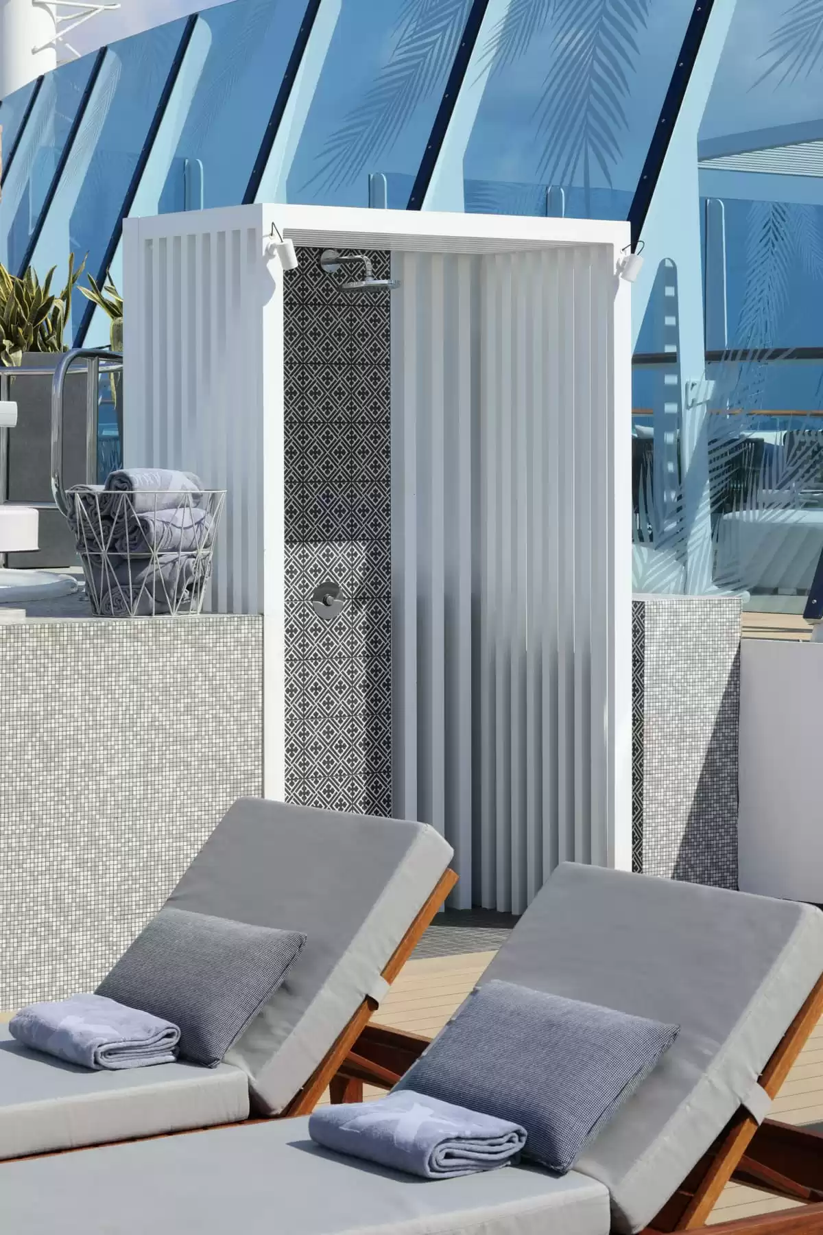 el Celebrity Summit :  cabine 18