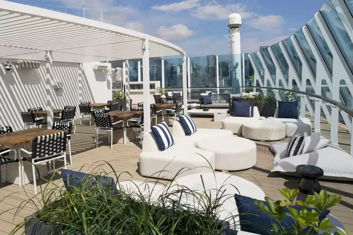 el Celebrity Summit :  cabine 32