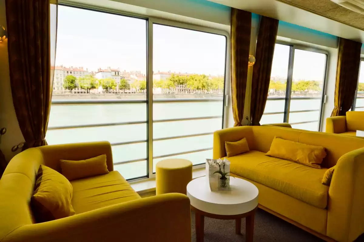 el Camargue :  cabine 6