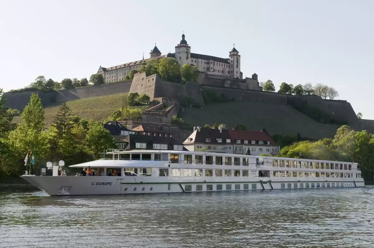 el MS Europe :  cabine 1