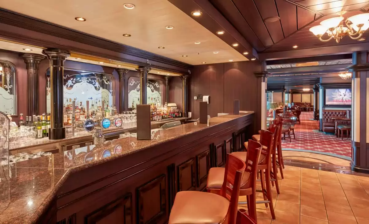 el Queen Elizabeth :  cabine 10