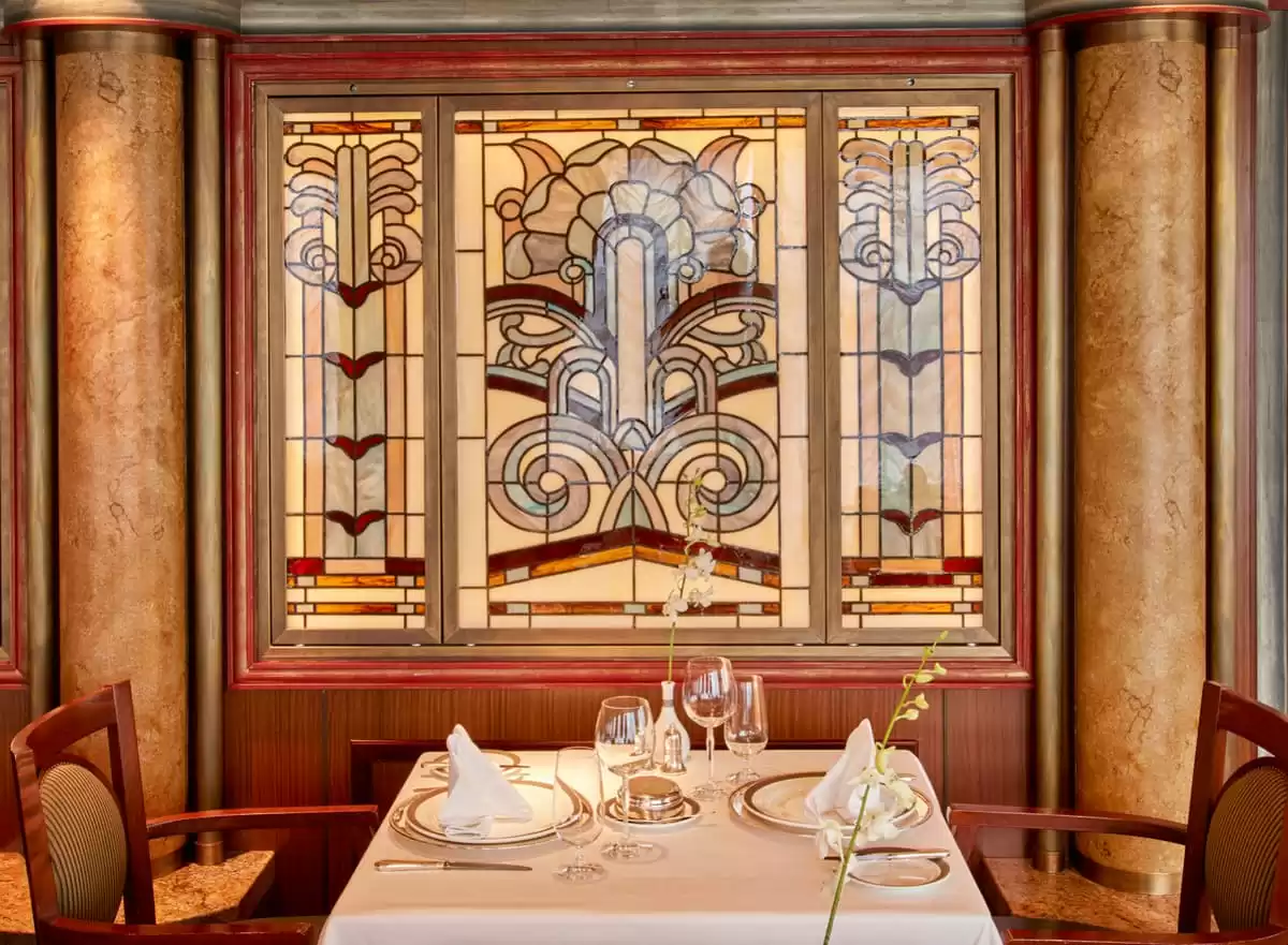 el Queen Elizabeth :  cabine 24