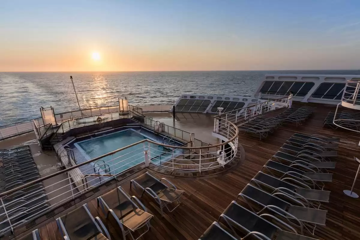 el Queen Mary 2 :  cabine 7