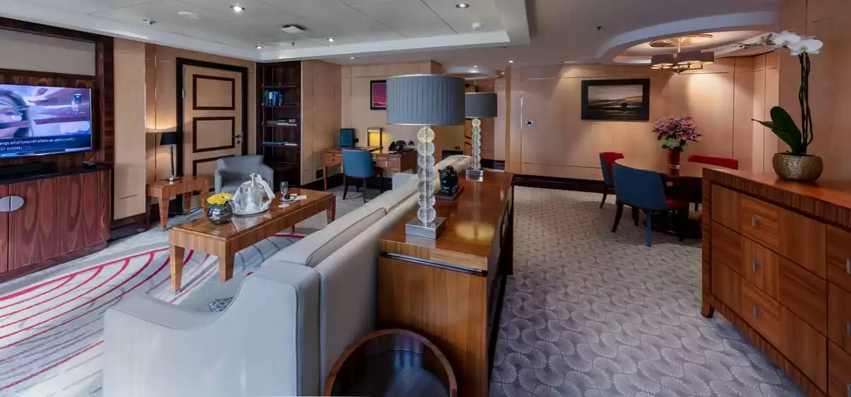 el Queen Mary 2 :   10