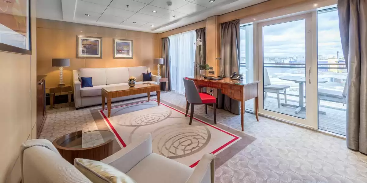 el Queen Mary 2 :   36