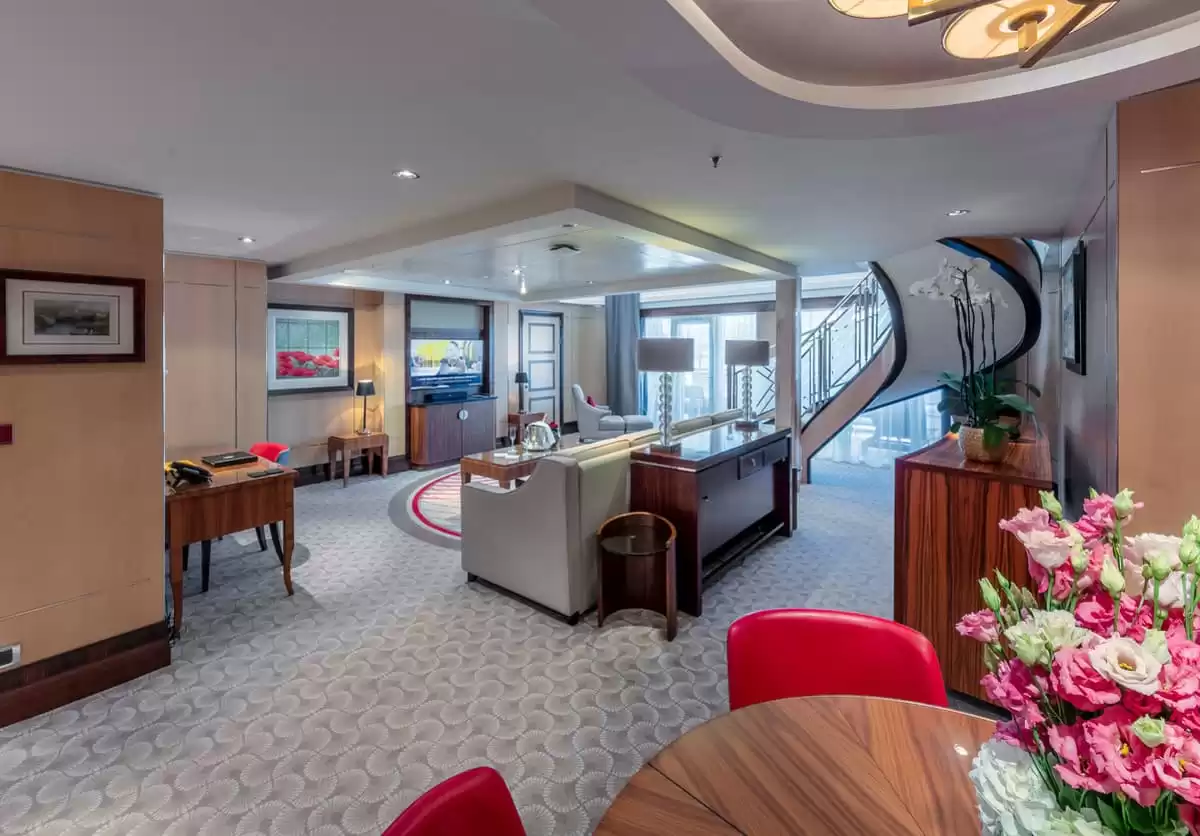el Queen Mary 2 :   47
