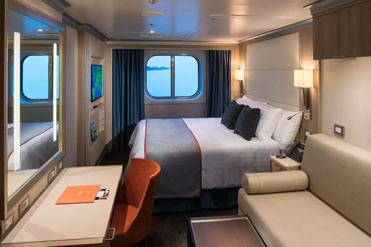 el MS Koningsdam :   1
