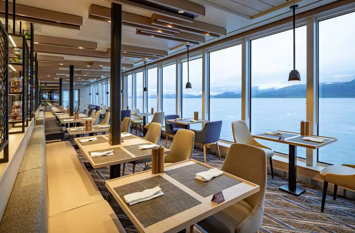 el MS Roald Amundsen :  cabine 4