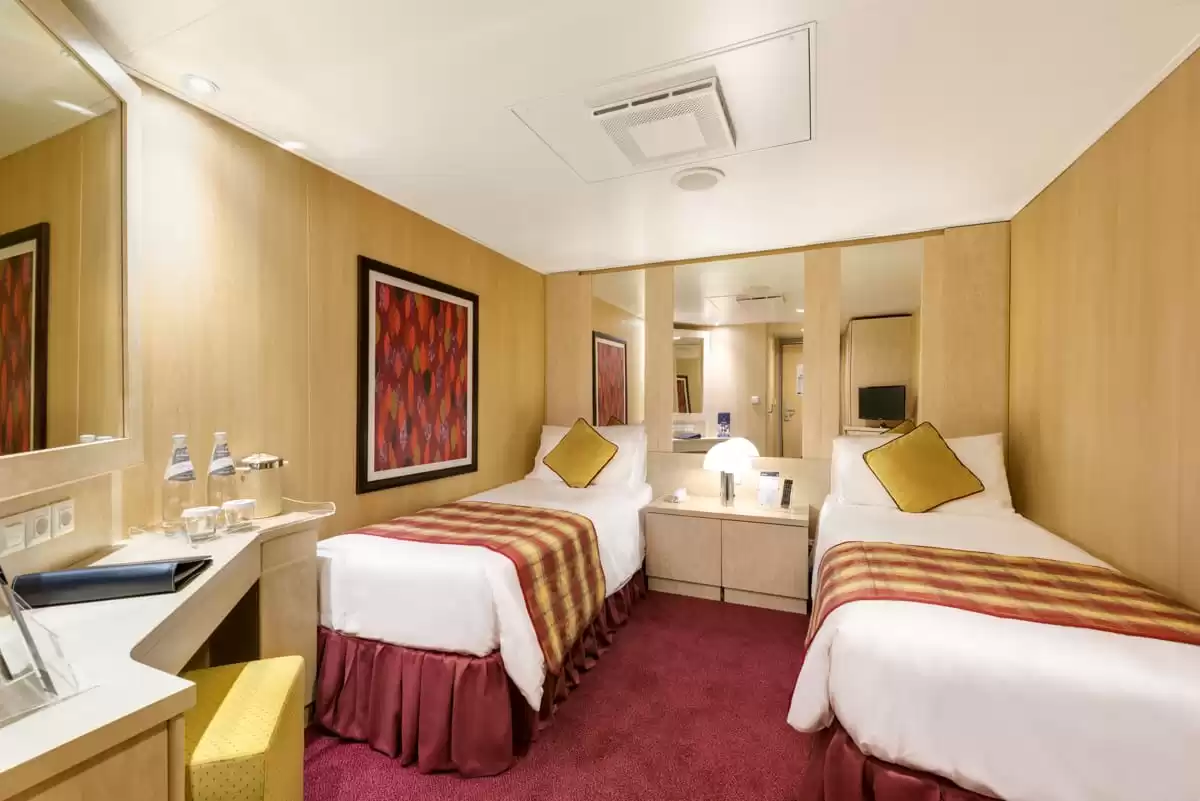 el MSC Armonia :   50