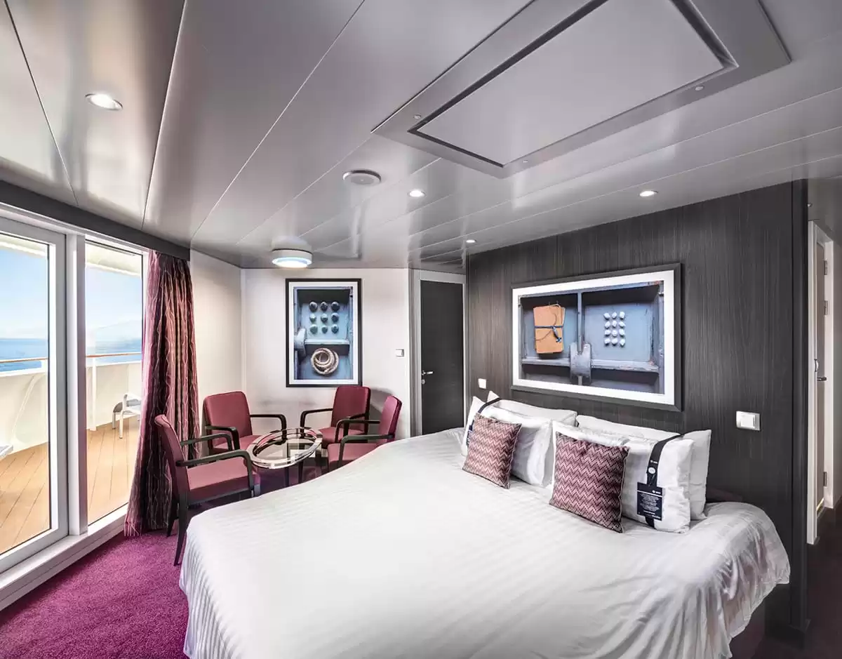 el MSC Bellissima :   38