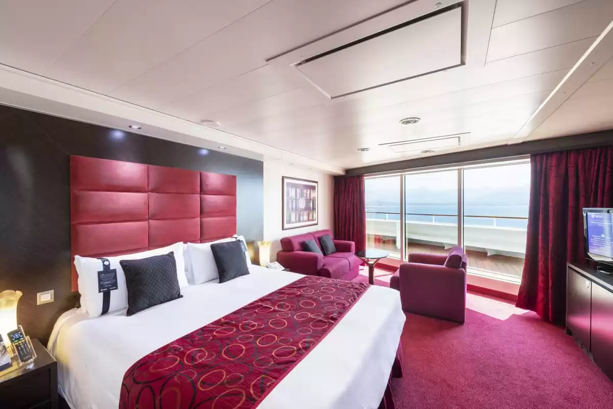 el MSC Divina :   0