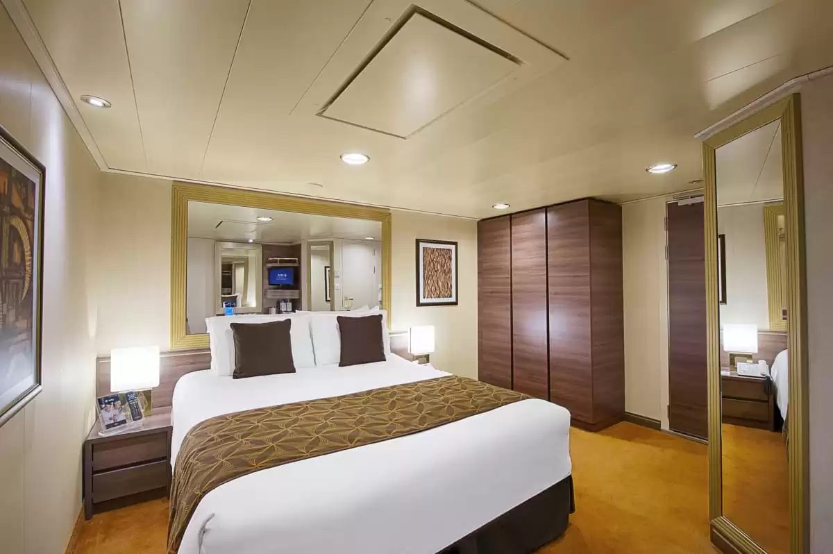 el MSC Divina :   30