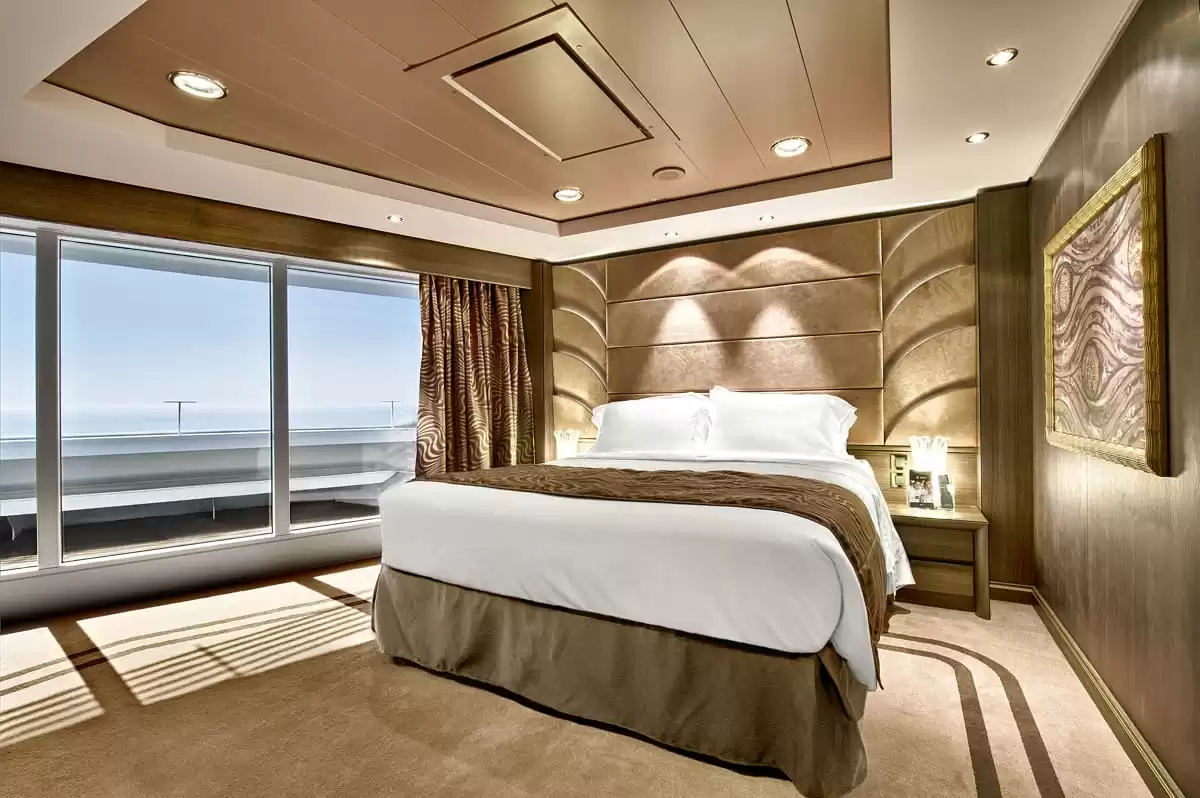 el MSC Divina :   51