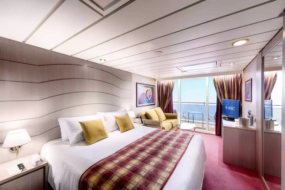 el MSC Lirica :   1