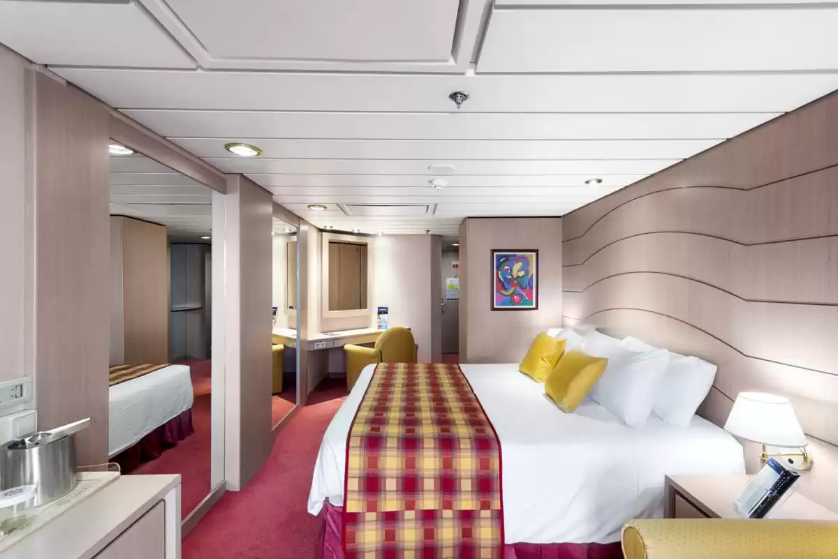 el MSC Lirica :   3