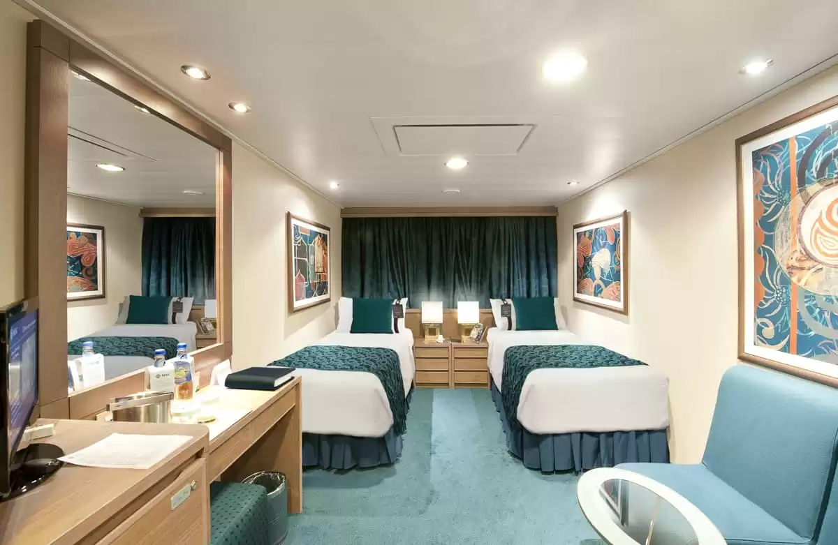 el MSC Magnifica :   4