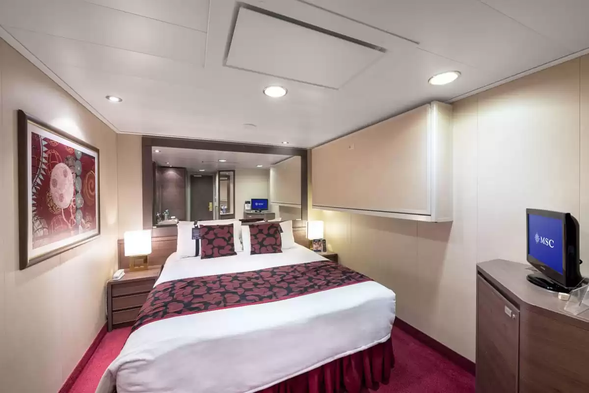 el MSC Magnifica :   10