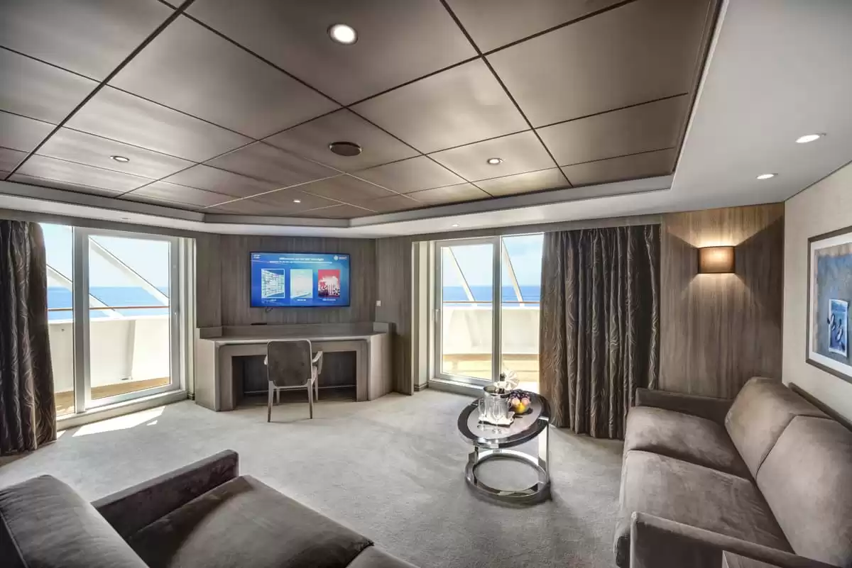 el MSC Meraviglia :   10