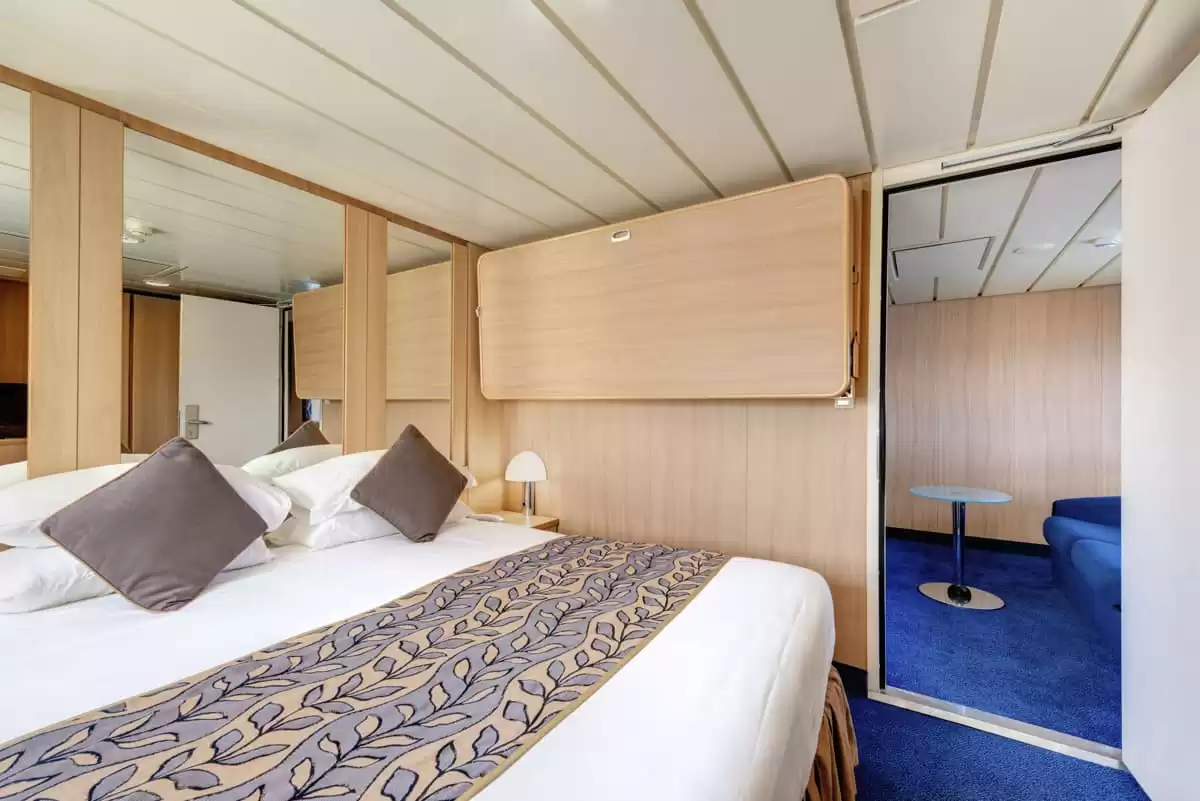 el MSC Sinfonia :   1