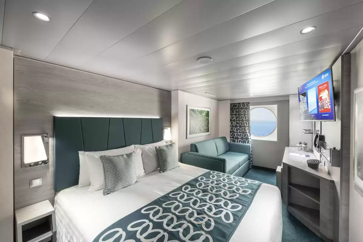 el MSC Virtuosa :   60