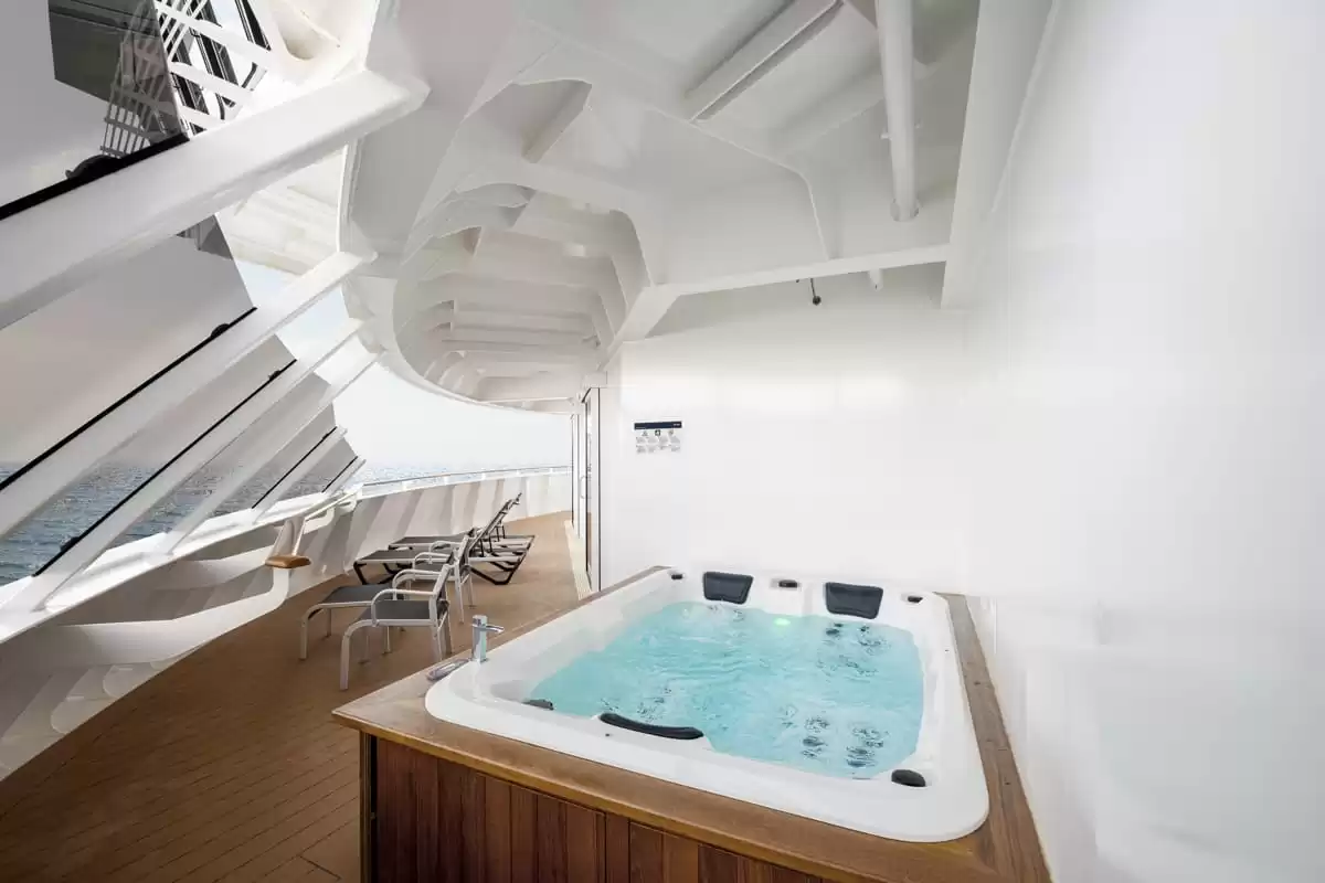 el MSC Virtuosa :   64
