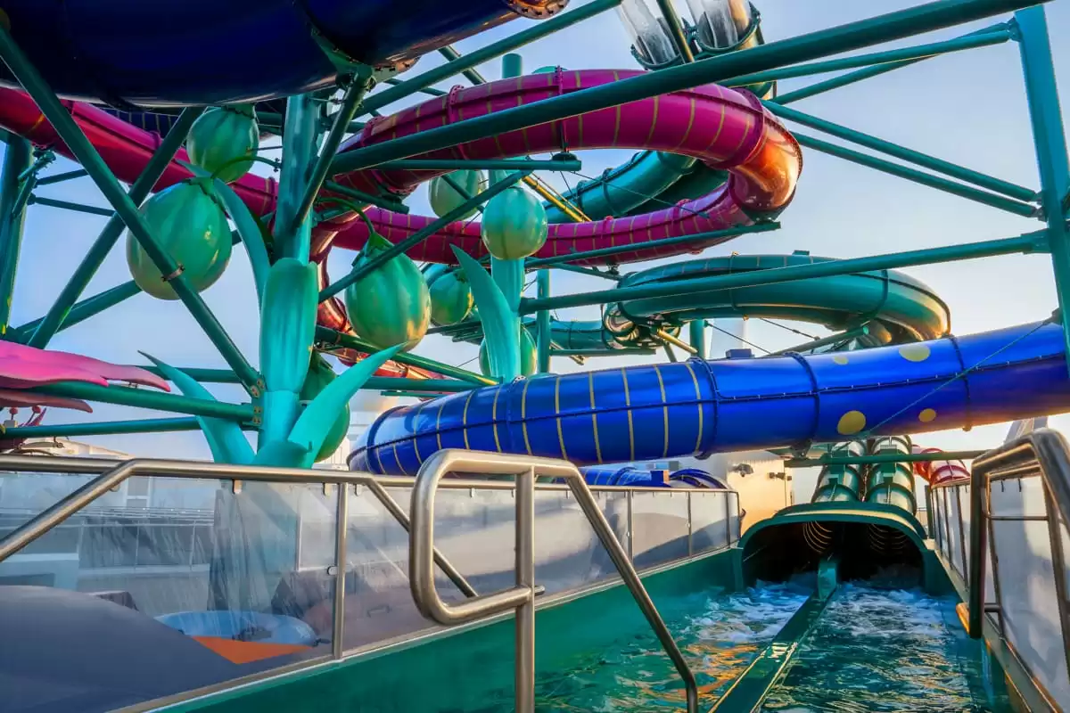 el MSC World Asia  :  cabine 9