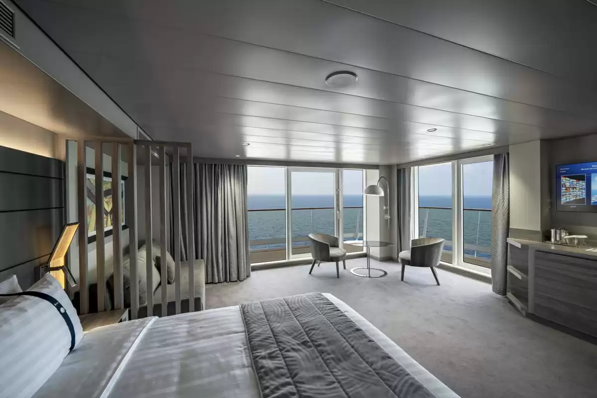 el MSC World Europa :   50