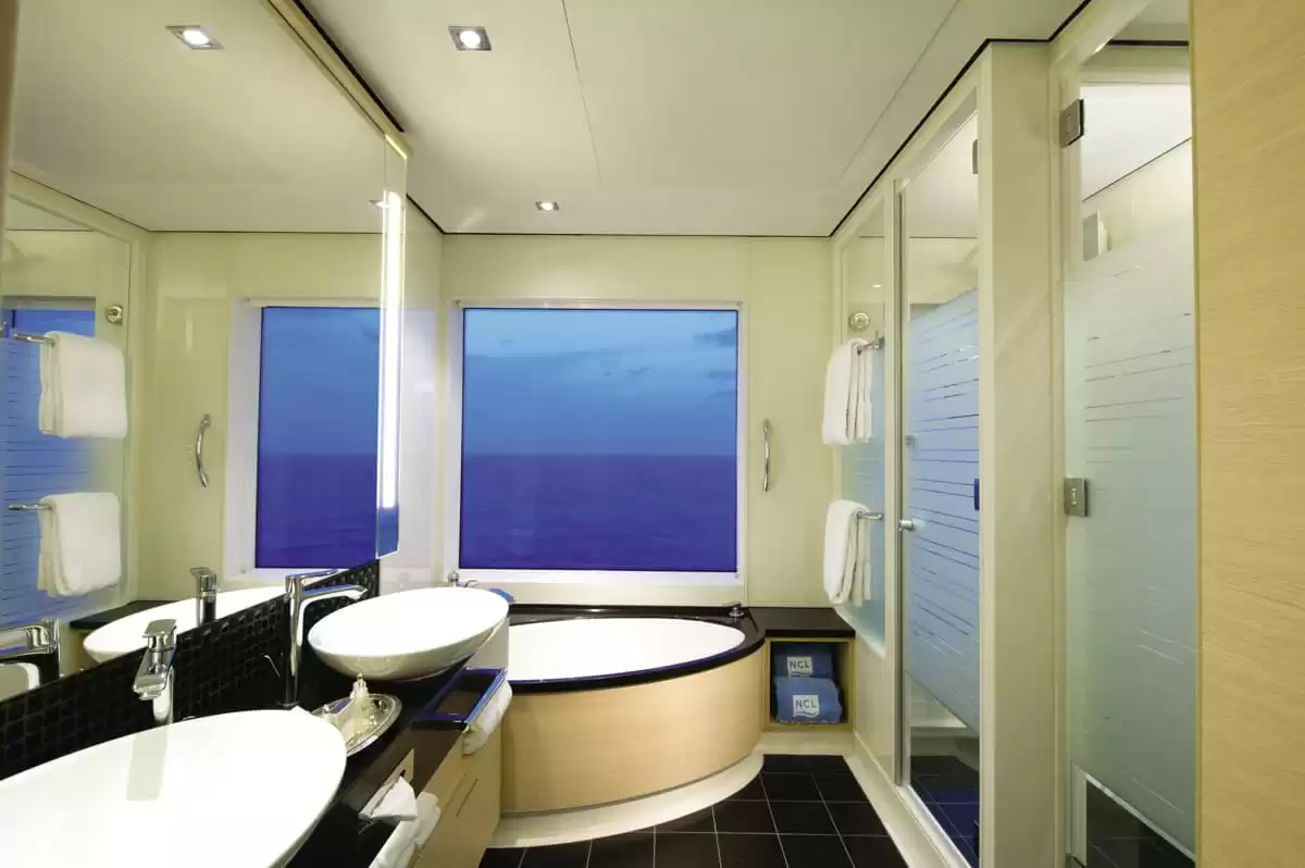 el Norwegian Breakaway :   2