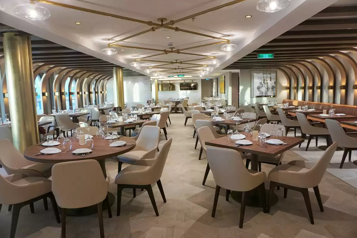 el Norwegian Encore :  cabine 82