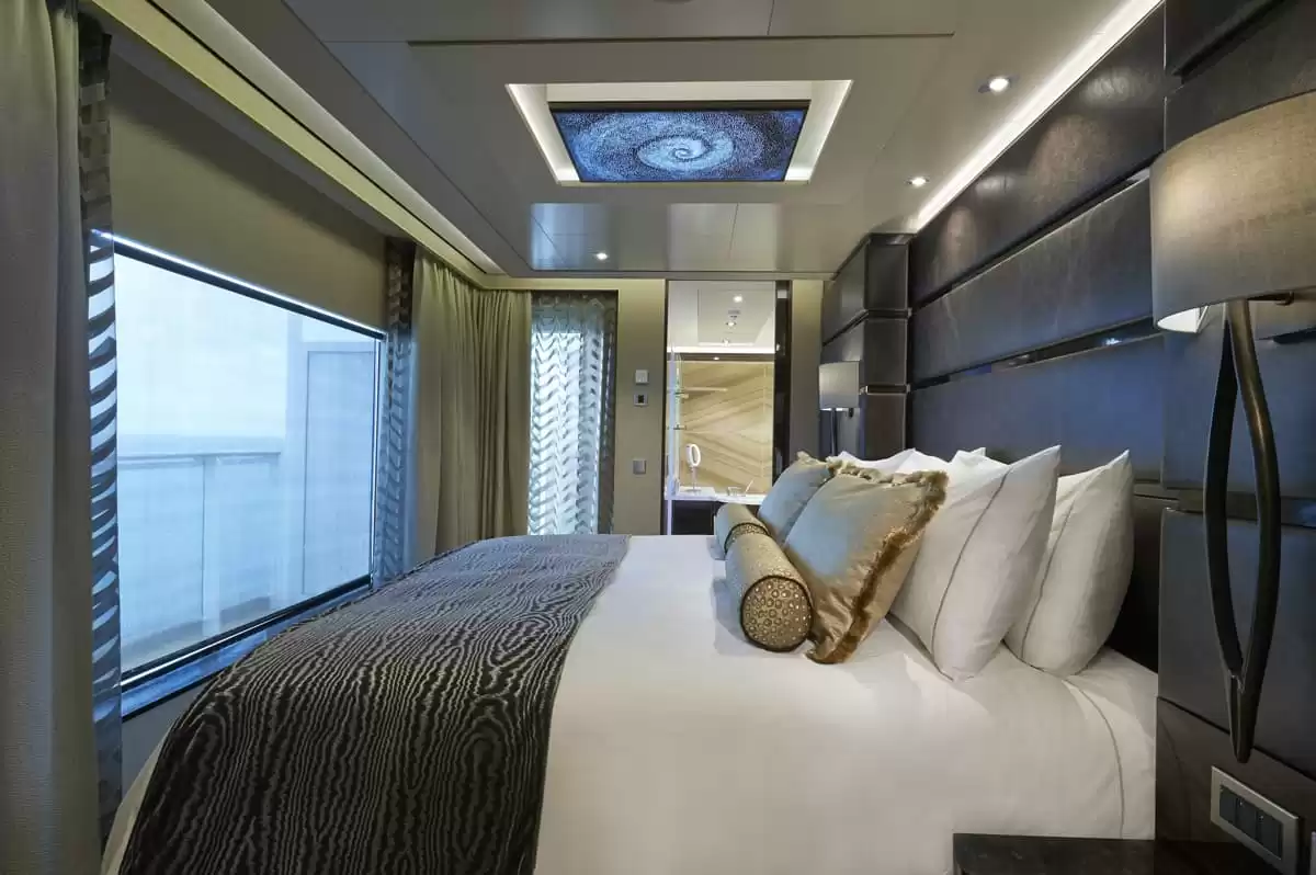 el Norwegian Joy :   10