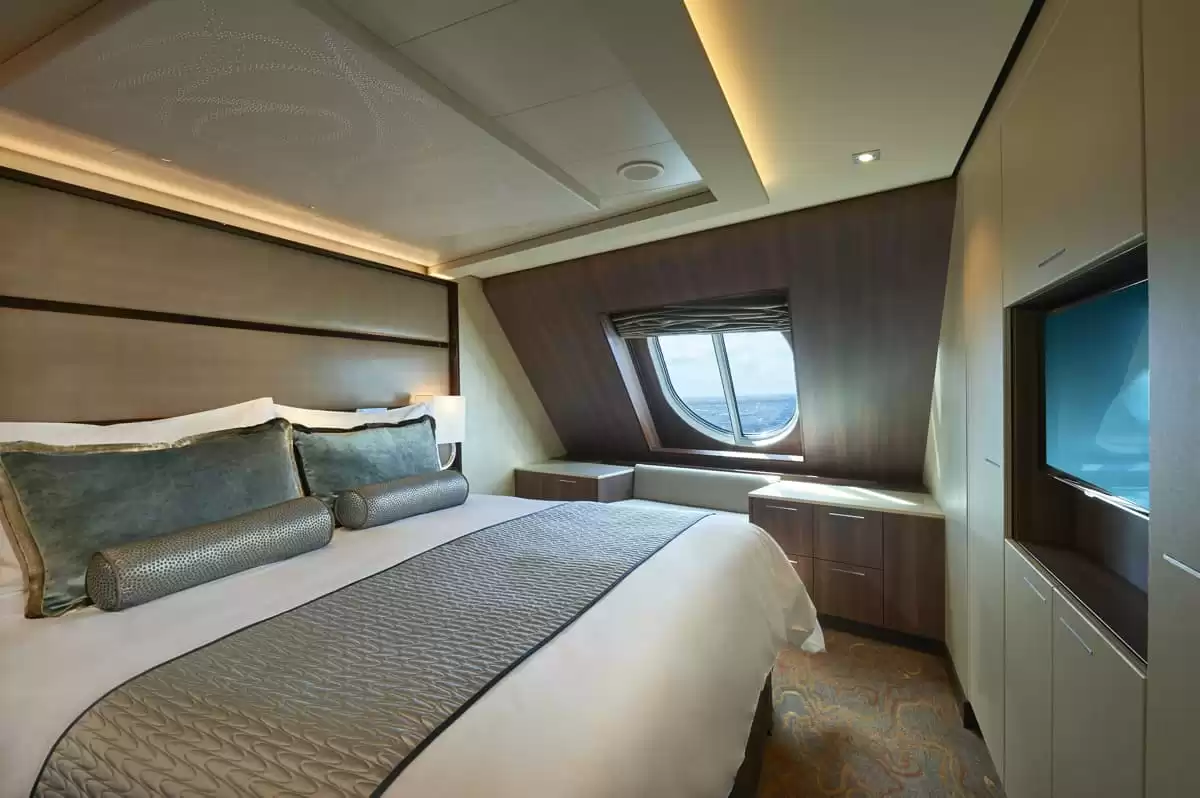 el Norwegian Joy :   12