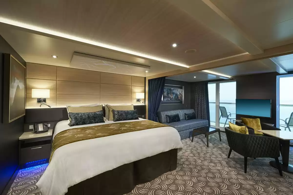 el Norwegian Joy :   14