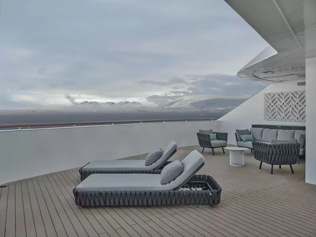 el Silver Endeavour :   12
