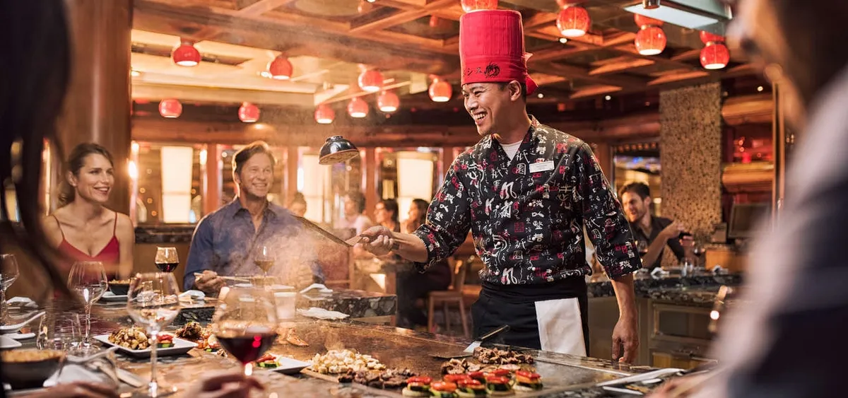 1- RESTAURANTE TEPPANYAKI <br> EL ESPECTÁCULO CULINARIO EN DIRECTO