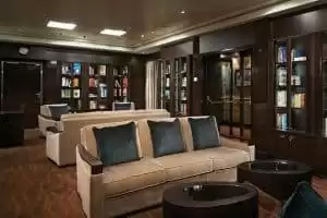 Card Room (Sala De Cartas)